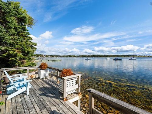 15 Fredas Point Drive, Chester, NS 