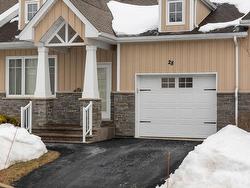 28 Castlestone Drive  Bedford, NS B4B 0J4