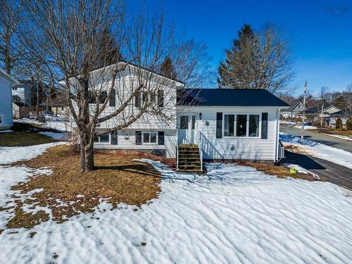 2 Pinecrest Boulevard, Bridgewater, NS 