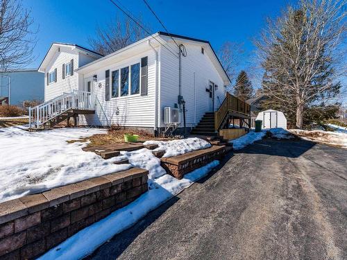 2 Pinecrest Boulevard, Bridgewater, NS 