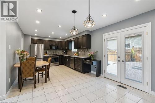 25 Burke Drive, Caledonia, ON - Indoor Photo Showing Other Room