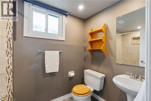 25 Burke Drive, Caledonia, ON - Indoor Photo Showing Bathroom