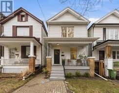 186 ROSLIN AVENUE  Toronto, ON M4N 1Z6