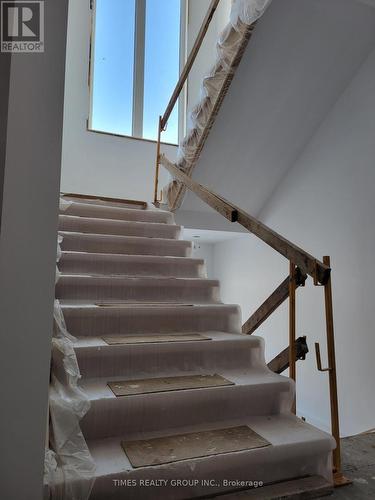 17 Edgewild Drive, Caledon, ON - Indoor Photo Showing Other Room