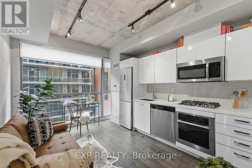 416 - 39 BRANT STREET  Toronto, ON M5V 2L9