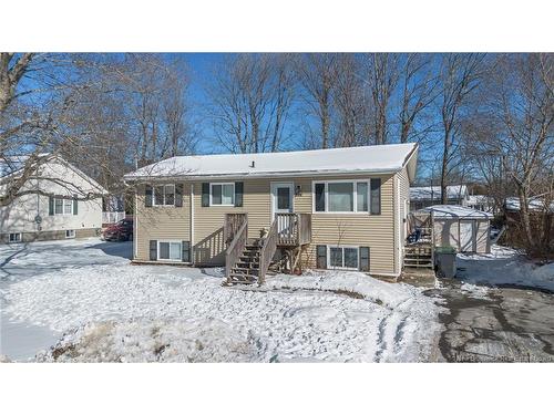 795 Irvine St, Fredericton, NB 