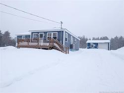 201 Fairfield  Sackville, NB E4L 2X6