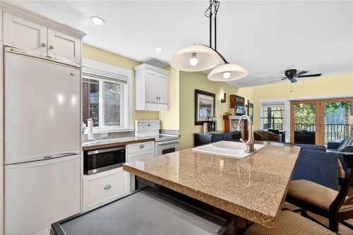 37-315 Robinson Rd, Salt Spring, BC 