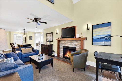 37-315 Robinson Rd, Salt Spring, BC 