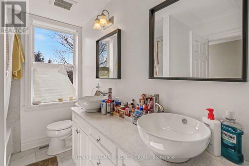 34 Lewis Street, Ottawa, ON - Indoor Photo Showing Bathroom