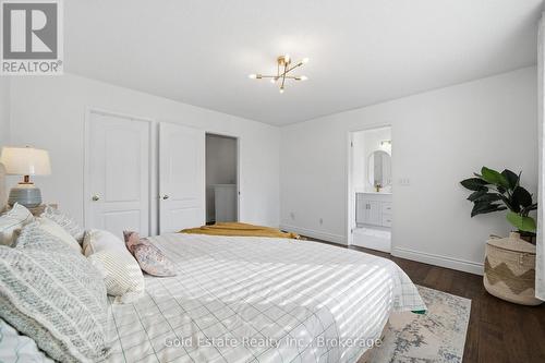 4875 Valera Road, Burlington, ON - Indoor Photo Showing Bedroom