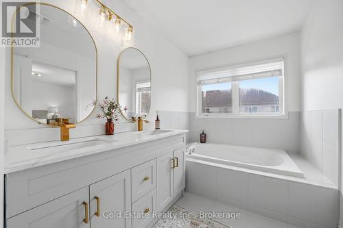 4875 Valera Road, Burlington, ON - Indoor Photo Showing Bathroom