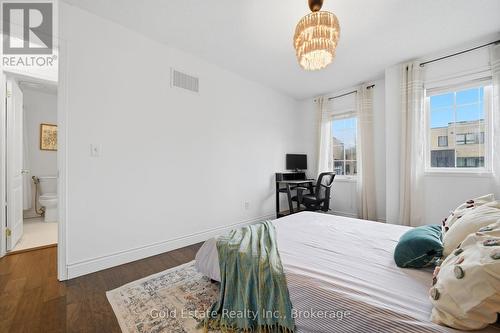 4875 Valera Road, Burlington, ON - Indoor Photo Showing Bedroom