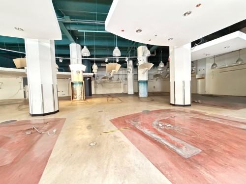 Commerce - 1A-440 Boul. De Maisonneuve O., Montréal (Ville-Marie), QC - Indoor