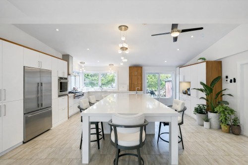 Cuisine - 590 Av. Townshend, Saint-Lambert, QC - Indoor