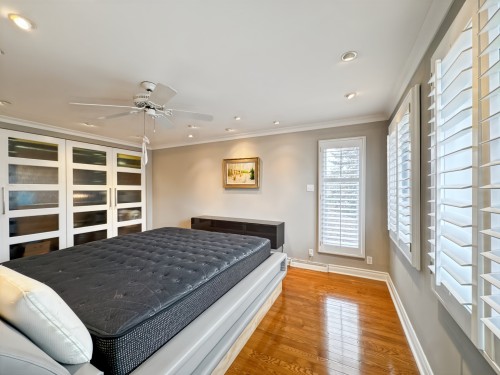 Chambre à coucher principale - 590 Av. Townshend, Saint-Lambert, QC - Indoor Photo Showing Bedroom