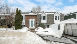 7515 Rue Trudeau  Brossard, QC J4W 2N5