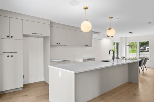 Cuisine - 185 Rue Du Val-Joli, Sainte-Catherine-De-Hatley, QC - Indoor Photo Showing Kitchen With Upgraded Kitchen