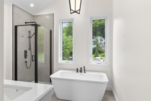 Salle de bains - 185 Rue Du Val-Joli, Sainte-Catherine-De-Hatley, QC - Indoor Photo Showing Bathroom