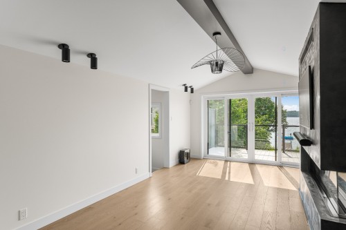 Salon - 185 Rue Du Val-Joli, Sainte-Catherine-De-Hatley, QC - Indoor Photo Showing Other Room