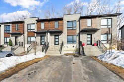 44 Rue Charles-Larocque  Saint-Louis-De-Gonzague, QC J0S 1T0