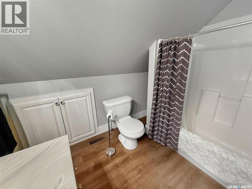 821 Wallman Place, Swift Current, SK - Indoor Photo Showing Bathroom
