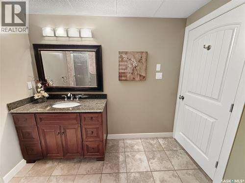 821 Wallman Place, Swift Current, SK - Indoor Photo Showing Bathroom