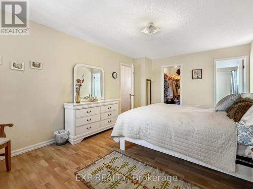 444 Burnett Avenue, Cambridge, ON - Indoor Photo Showing Bedroom