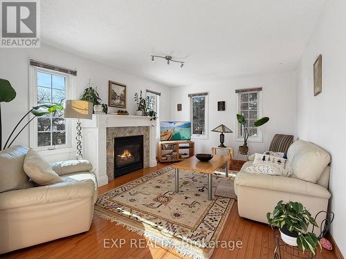 444 Burnett Avenue, Cambridge, ON - Indoor Photo Showing Living Room With Fireplace