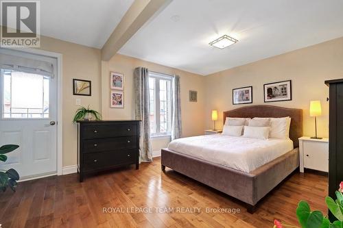 281 Flora Street, Ottawa, ON - Indoor Photo Showing Bedroom