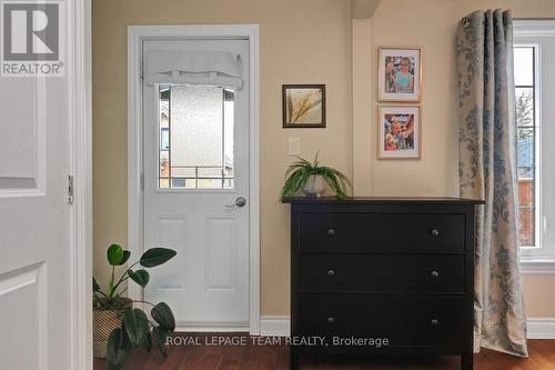 281 Flora Street, Ottawa, ON - Indoor Photo Showing Other Room