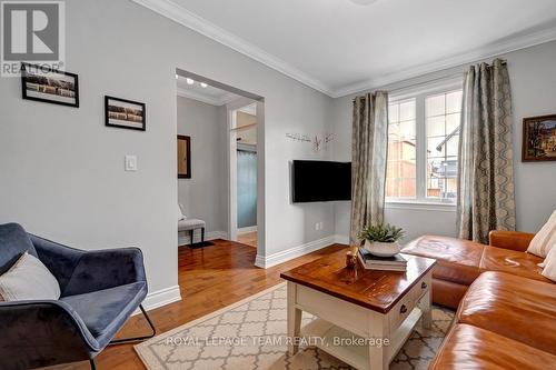 281 Flora Street, Ottawa, ON - Indoor Photo Showing Living Room