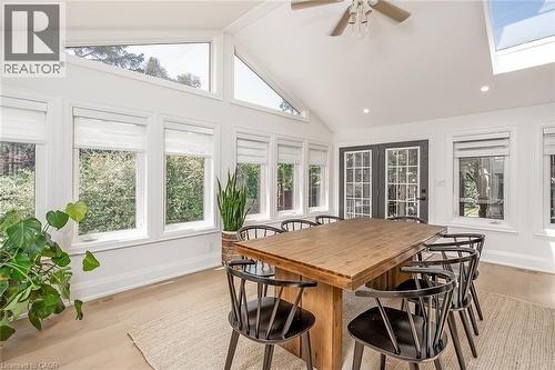 564 Maplehill Drive, Burlington, ON - Indoor Photo Showing Dining Room