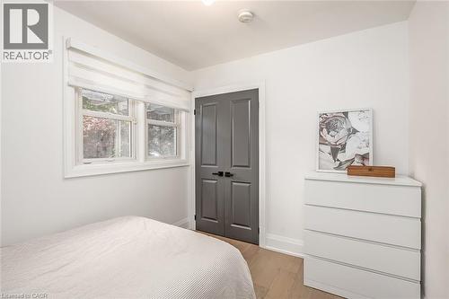 564 Maplehill Drive, Burlington, ON - Indoor Photo Showing Bedroom