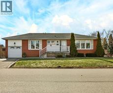 83 SUNVALE Drive  Etobicoke, ON M9R 1Z4