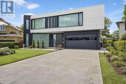 8 CADMUS ROAD  Toronto, ON M2M 2M4