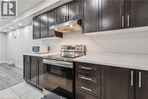 390 Linden Drive, Cambridge, ON - Indoor Photo Showing Kitchen