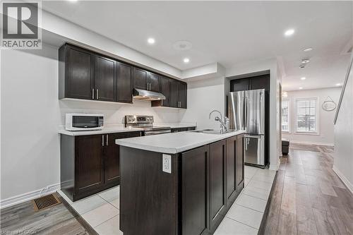 390 Linden Drive, Cambridge, ON - Indoor Photo Showing Kitchen With Upgraded Kitchen