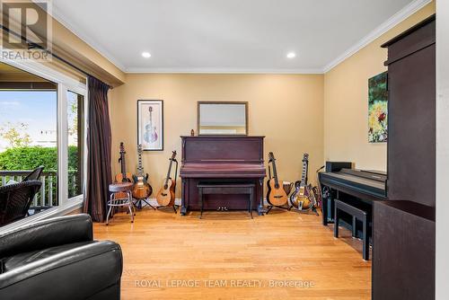 1601 Apeldoorn Avenue, Ottawa, ON - Indoor With Fireplace