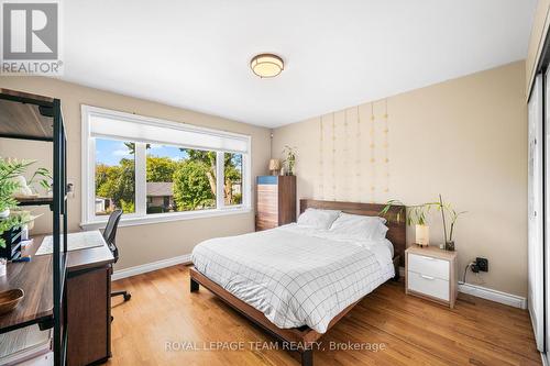 1601 Apeldoorn Avenue, Ottawa, ON - Indoor Photo Showing Bedroom