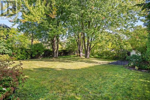 1601 Apeldoorn Avenue, Ottawa, ON - Outdoor