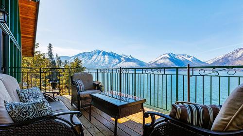 10235 Twin Bays Road, Twin Bays, BC - Outdoor With Deck Patio Veranda