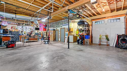 10235 Twin Bays Road, Twin Bays, BC - Indoor Photo Showing Other Room