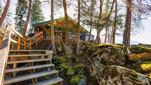 10235 Twin Bays Road, Twin Bays, BC - Outdoor