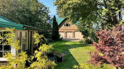 10235 Twin Bays Road, Twin Bays, BC - Outdoor