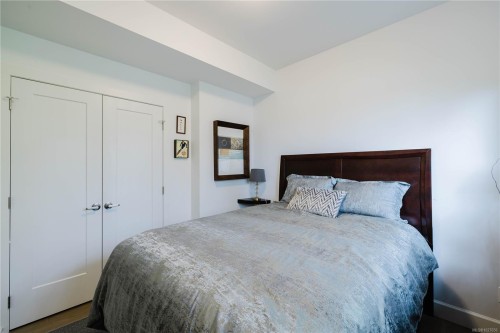 5869 Deuchars Dr, Duncan, BC - Indoor Photo Showing Bedroom