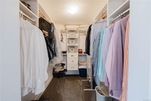 5869 Deuchars Dr, Duncan, BC - Indoor With Storage