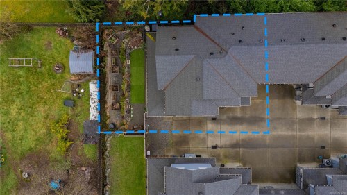 5869 Deuchars Dr, Duncan, BC - Outdoor