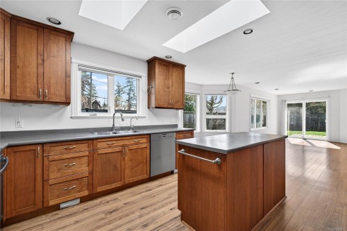 6-235 Park Dr, Salt Spring, BC 