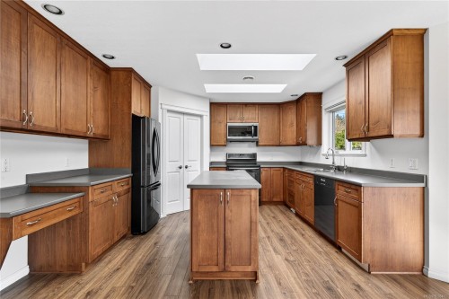 6-235 Park Dr, Salt Spring, BC 